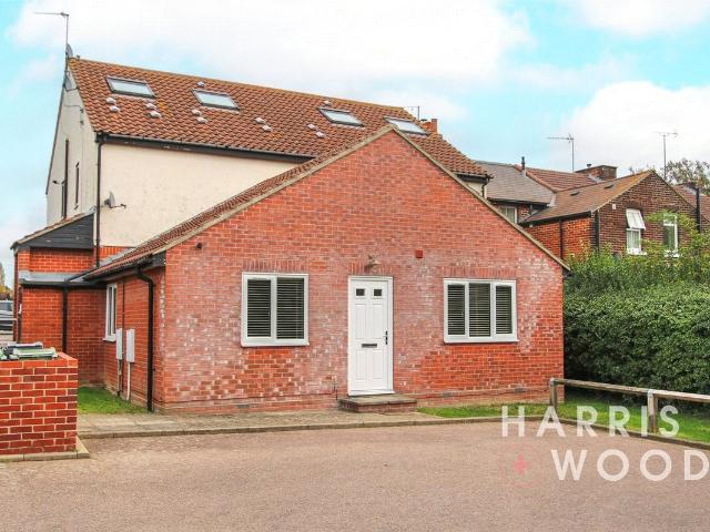 Bergholt Road, Colchester, Essex CO4, 2 bed maisonette to rent, £1,250 pcm | PrimeLocation