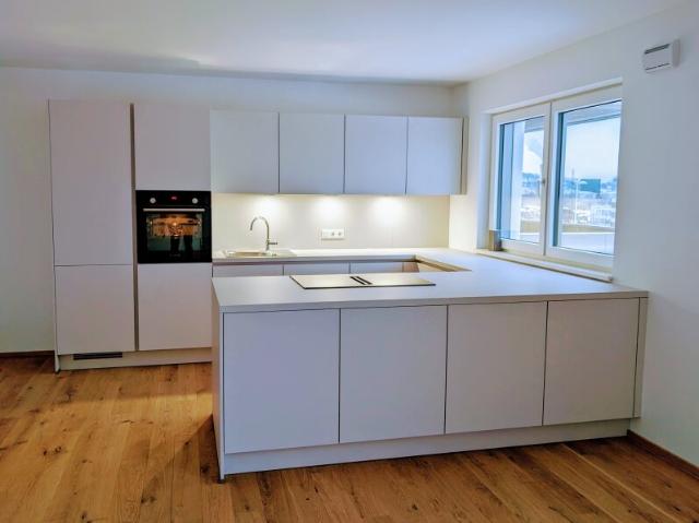 BERGHEIM: Stylische 88 m² Wohnung mit Sonnenbalkon und Panoramablick!