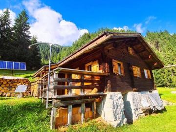 Berghütte Maisäss mit seltener Zweitwohnsitzwidmung zu verpachten im Skigebiet