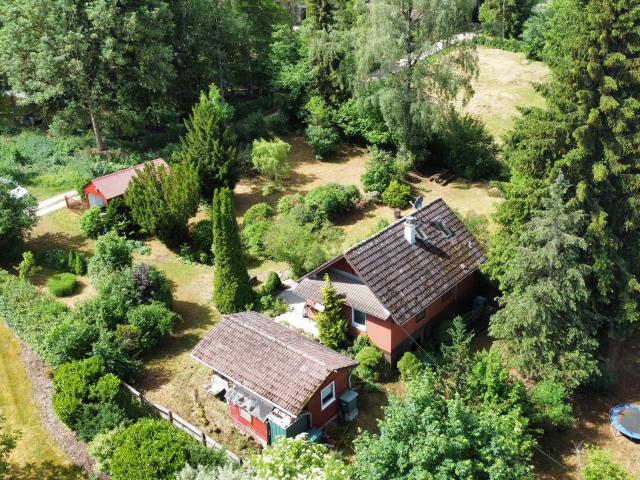 BERGHÜLEN+ Naturparadies auf 1.831 m² Grundstück – mit gepflegten und modernisierten Ferienhaus