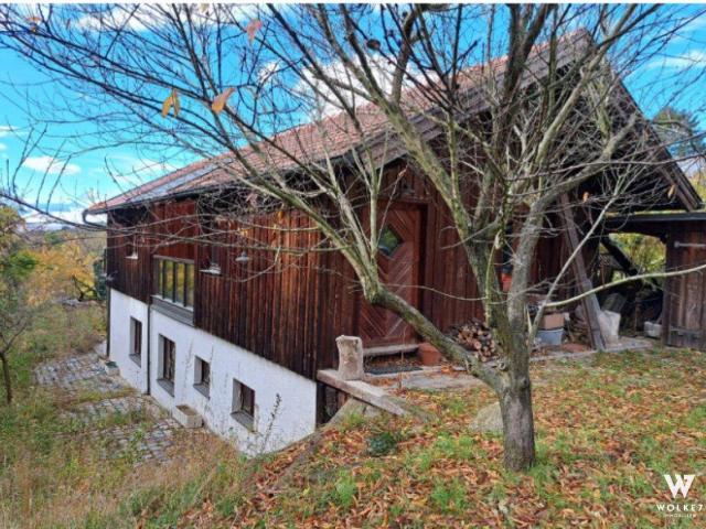 Bergidyll am Bisamberg | unverbaubarer Blick | ca. 130 m2 Wohnfläche | ca. 1792 m2 Grundstück | Weinkeller | Badezimmer mit Sauna | Zufahrt über Straße möglich