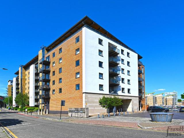 Berglen Court, London, Limehouse E14, 1 bed flat to rent, £1,900 pcm | PrimeLocation