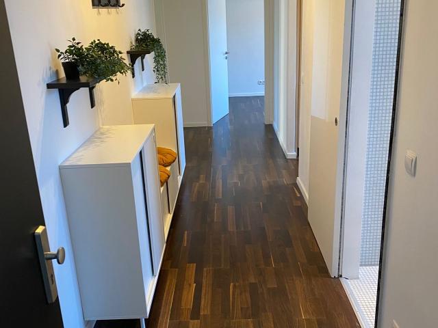 Bergmann Kiez excellent bright apartment with Balcony on 5th floor with elevator, Berlin Amsterdam Apartments for Rent