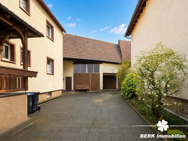 BERK Immobilien Großzügiges Haus mit Charme, Substanz und vielen Möglichkeiten