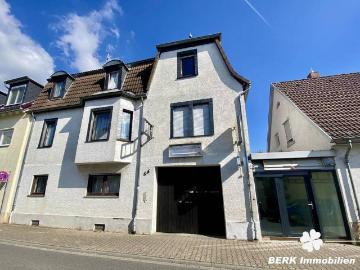 BERK IMMOBILIEN Großzügiges zentrales Wohn Gewerbe Ensemble ideal für Eigennutzung oder Investoren