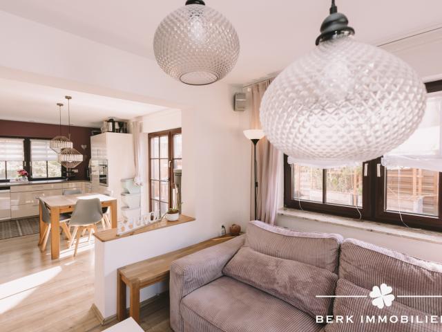 BERK Immobilien Ihr Rückzugsort in Gailbach. 4 Zi. ETW mit privater Terrasse, Kaminofen und Gartennutzung