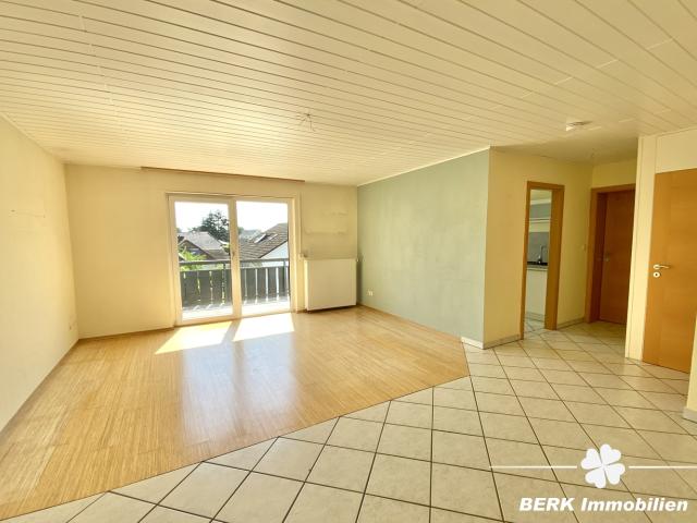 BERK Immobilien Seltene Gelegenheit: Maisonettewohnung mit Charme in Waldrandlage von Obertshausen