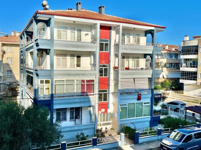 Berkay Demirel'den Altınkumda Ön Cephe Ayrı Mutfak 3+1 Daire