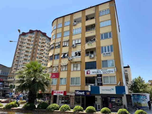 Berkay Emlaktan Çarşı Merkezde Kiralık Daire