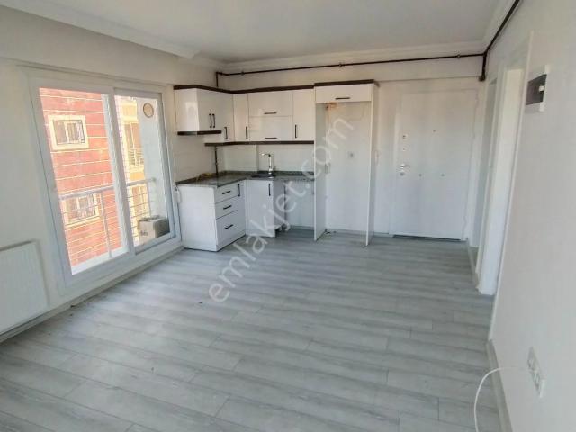 Berkay Emlaktan Yeşil Mahallede Kiralık 1+1 Daire