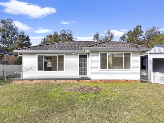 Berkeley Vale, 349 Lakedge Avenue
