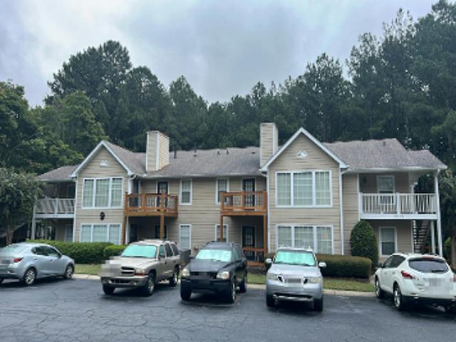 Berkeley Woods Dr