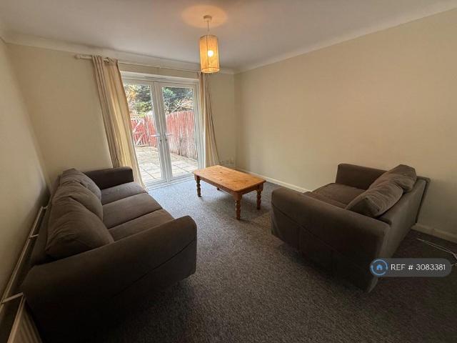 Berkeley Close, Southampton, SO15 4 bed end of terrace house to rent £2,340 pcm £540 pw