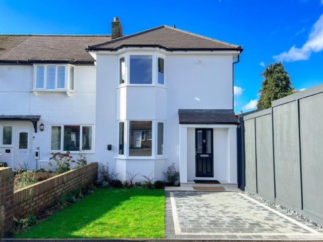 Berkeley Drive, West Molesey 3 bedrooms Property for lettings Seymours