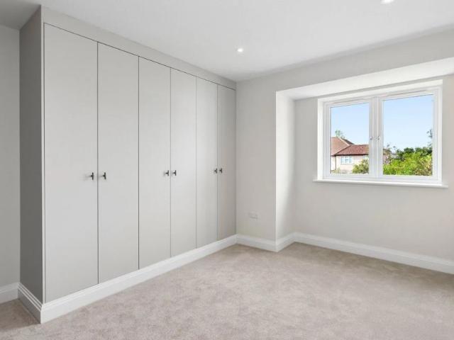 Berkeley Drive, West Molesey, Surrey, KT8