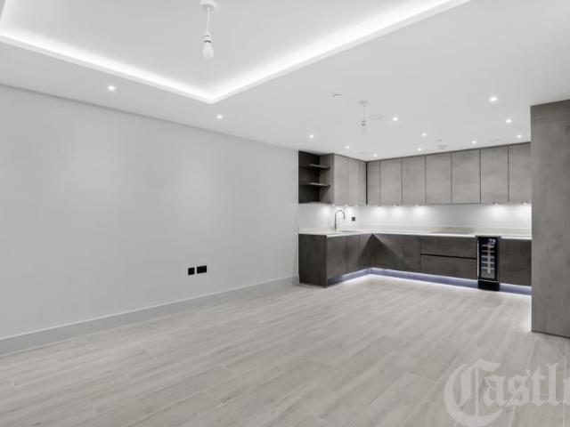 Berkeley House, Tottenham Lane, Crouch End N8, 2 bed flat to rent, £2,950 pcm | PrimeLocation