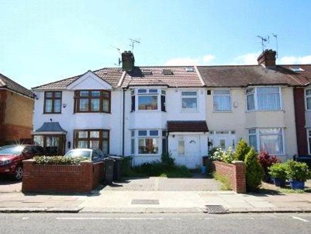 Berkeley Road, London, NW9 6 bed terraced house to rent £4,485 pcm £1,035 pw