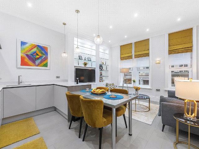 Berkeley Street, Mayfair, London W1J, 2 bed flat to rent, £5,417 pcm | PrimeLocation