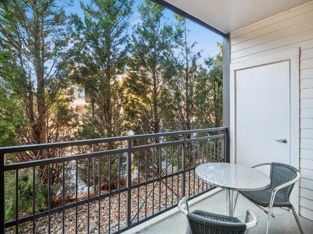 Berkshire Aspen Grove 2 Bedroom Apartment for Rent at 7317 S Platte River Pkwy, Littleton, CO 80120
