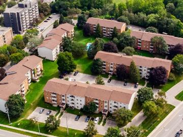 Berkshire Village, London, Ontario