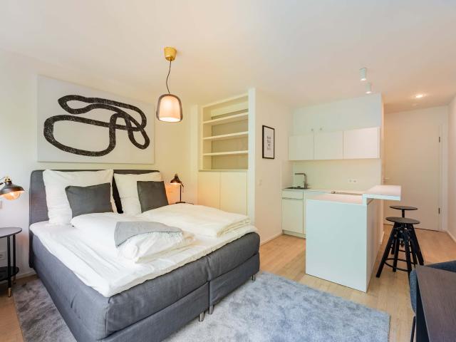 Berlin Kreuzberg am Mariannenplatz – Balkon und exklusives Design