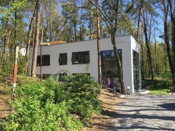 Berlin Heiligensee Efh im klaren Stil mit Baugenehmigung für 120 qm Anbau