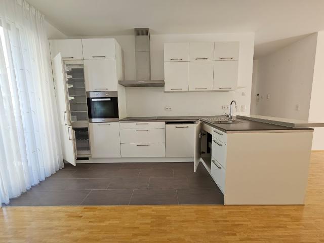Berlin Tempelhof: FREI 2 Zimmer, Neubau 2014, Süd Loggia, Fahrstuhl und optional TG Stellplatz