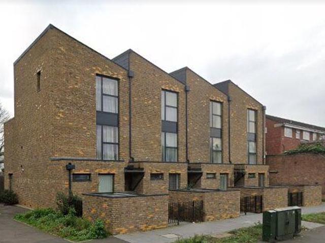 Berlin Terrace, Janson Road, Stratford, London E15, 3 bed town house to rent, £3,125 pcm | PrimeLocation