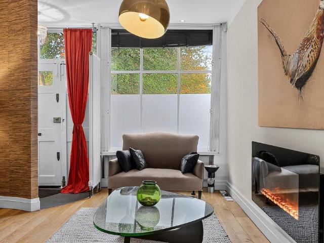 Bermondsey Street, London, SE1 2 bed terraced house to rent £5,350 pcm £1,235 pw