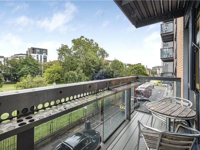 Bermondsey Square, London SE1, 2 bed flat to rent, £3,000 pcm | PrimeLocation