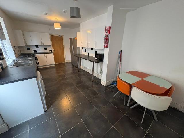 Bernard Street, Uplands, SA2 6 bed terraced house to rent £2,220 pcm £512 pw