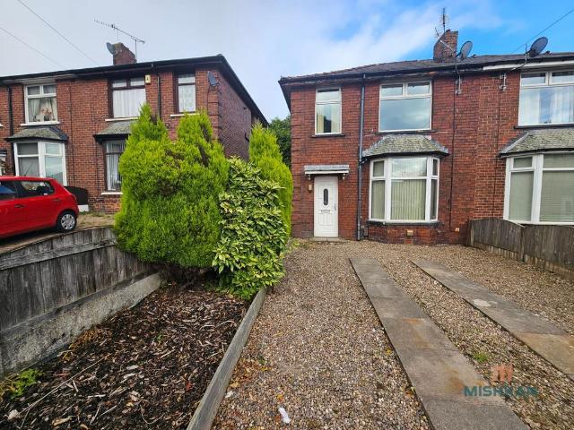 Bernard Street, Rochdale 3 bed semi detached house to rent £1,050 pcm £242 pw