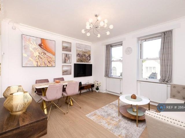 Bernard Terrace, Edinbuirgh, EH8 2 bed flat to rent £2,175 pcm £502 pw