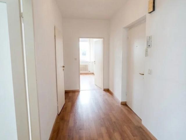 berndorf zentrale wohnlage! 2 zimmerwohnung mit balkon