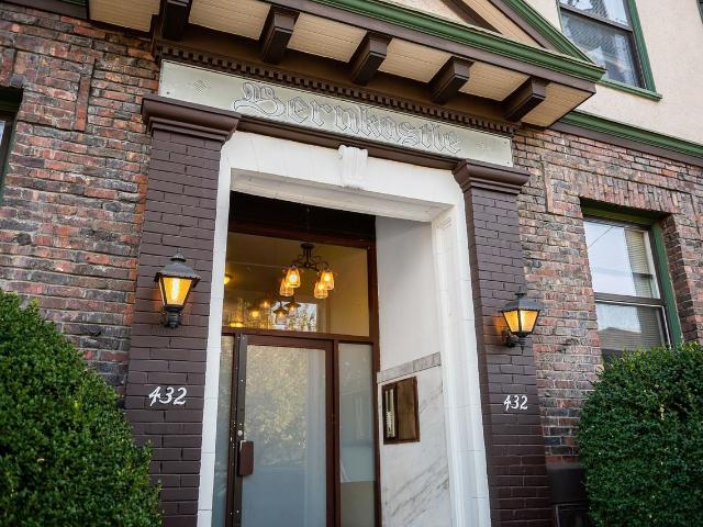 Bernkastle Apartments 1 Bedroom Apartment for Rent at 432 Summit Ave E, Seattle, WA 98102 Broadway