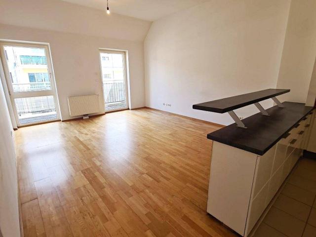 BERNHARDTSTALGASSE, 119 m2 Maisonette mit Terrasse und Balkon, 4 Zimmer, Wohnküche, Wannenbad, Parketten, Dachgeschoß