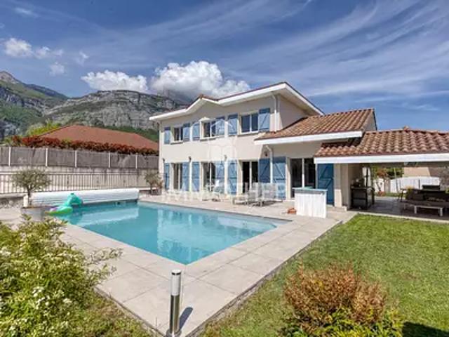 Bernin 38190 Achat / Vente maison 6 pièces t6 piscine parking
