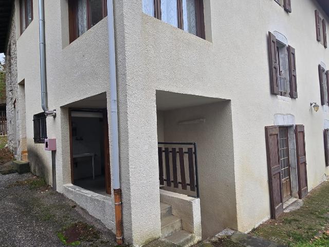 BERNIN village Maison de 186 m2 sur terrain de 500m2 environ