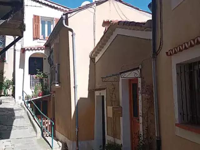 Berre les Alpes 06390 Achat / Vente maison 2 pièces t2 au dernier étage