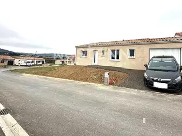 Berriac 11000 Location maison 4 pièces t4 au dernier étage terrasse