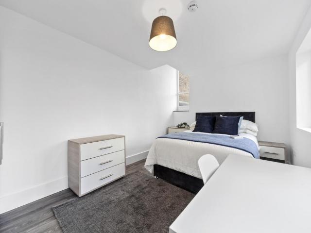 Berrymede Road, London, W4 1 bed in a house share to rent £1,150 pcm £265 pw