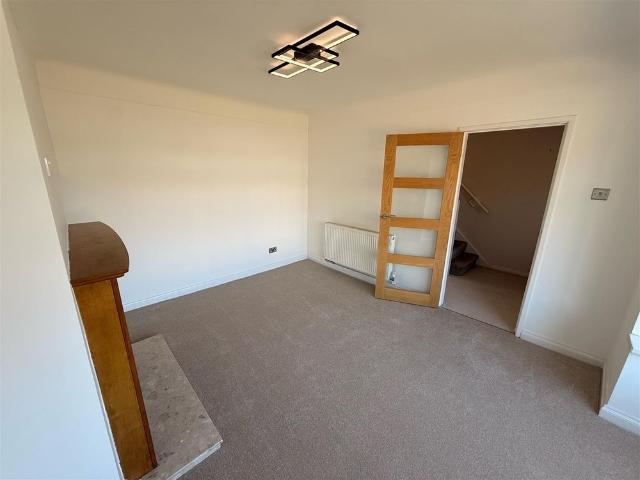 Berrylands Road, Moreton