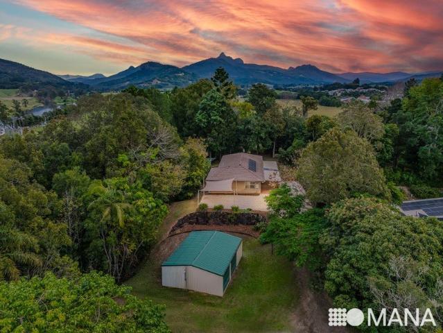 Best of both worlds: Country space and five minutes from town