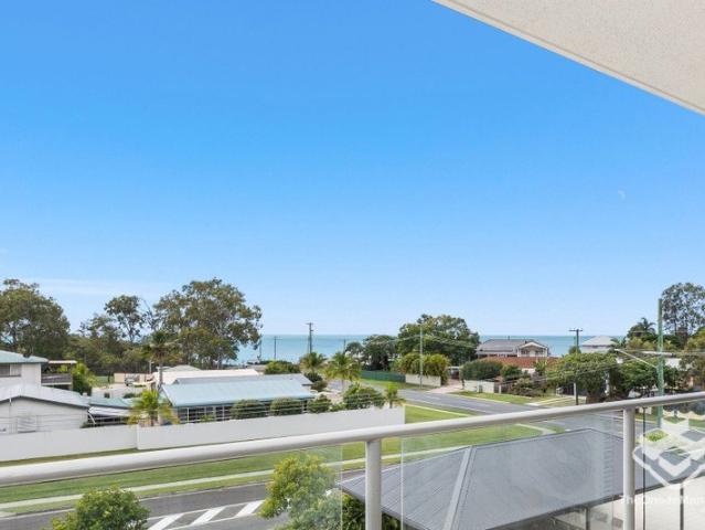 Beautiful 2 Bedroom unit available for vacant possession