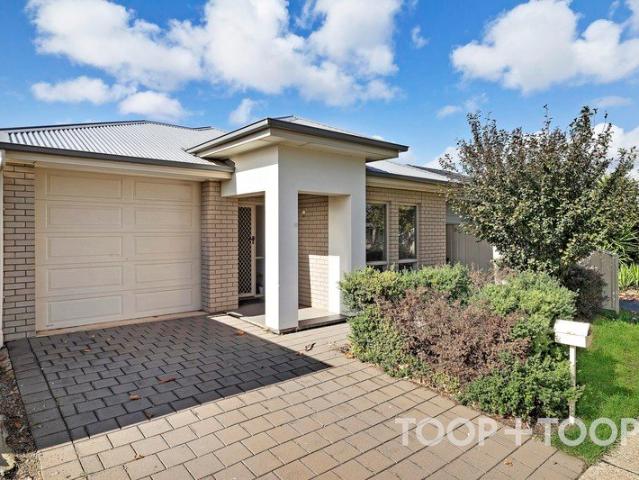 Contact Scott Thomson on 0414 427 427