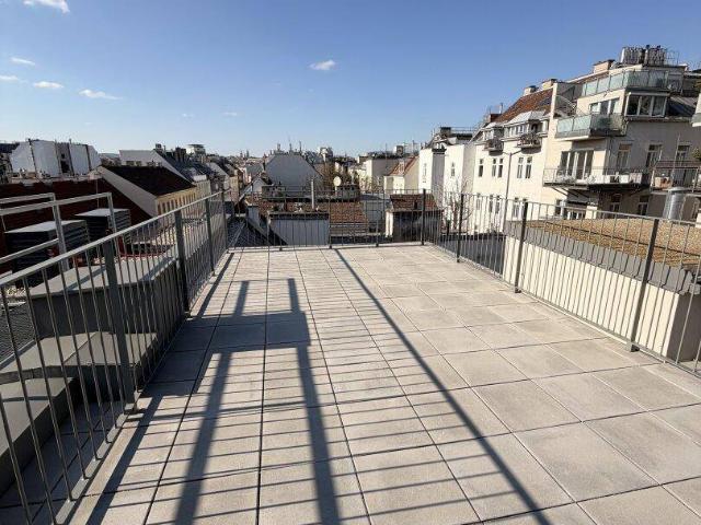 BEST LAGE! Exklusives Penthouse mit Dachterrasse in EXZELLENTEM Haus mit direktem Liftzugang