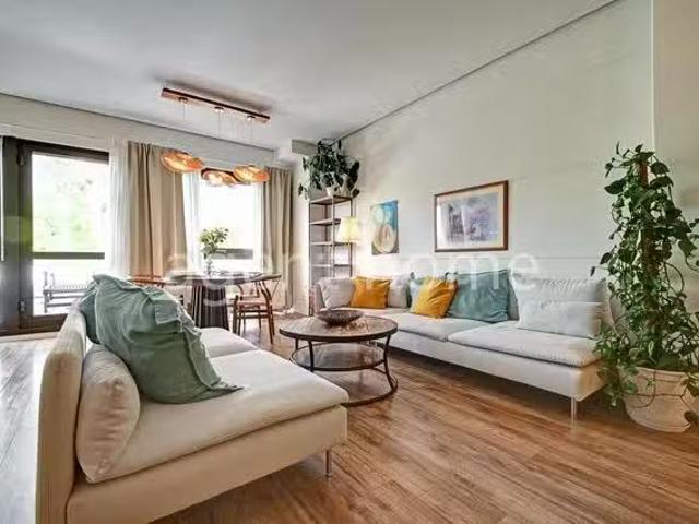 BEST LIVING