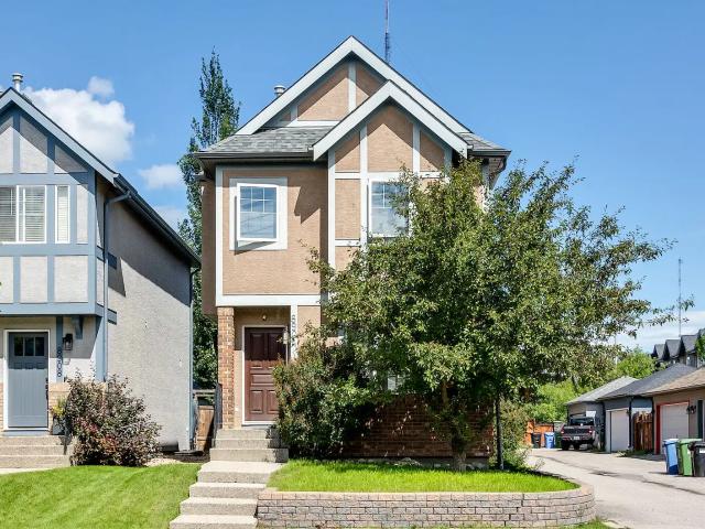 Best Location/ Beautiful family home – 4 Beds, 3.5 Baths, Furnished