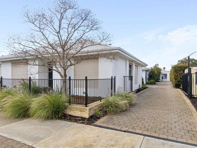 BEST PRESENTED IN THE AREA HIGH SPEC DALE ALCOCK VILLAS