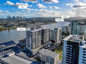 Best Priced 1 Bedder with carpark in Portside Precinct. Motivated seller MUST BE SOLD!